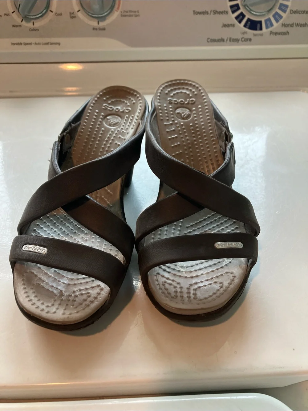 Crocs Cyprus IV Brown Strappy Sandals - size 5 rubber high heels